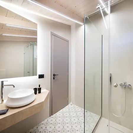 Asmira - Maisonette Apartment